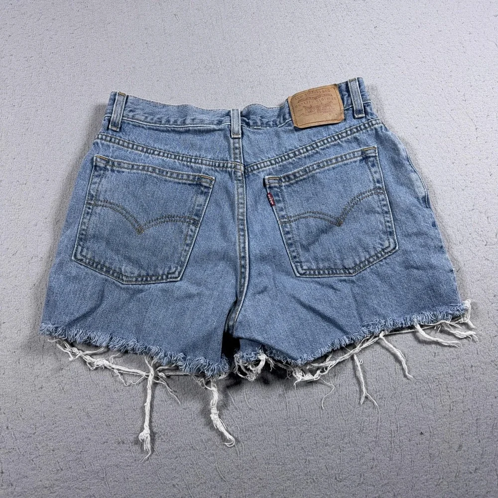 VTG Levis Denim Shorts Womens 10 Blue High Rise Distressed Cut Off Black Batwing